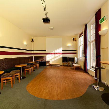 Evelyn Gardens Hostel London Exterior photo