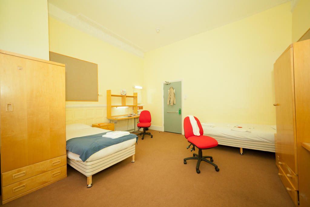 Evelyn Gardens Hostel London Room photo