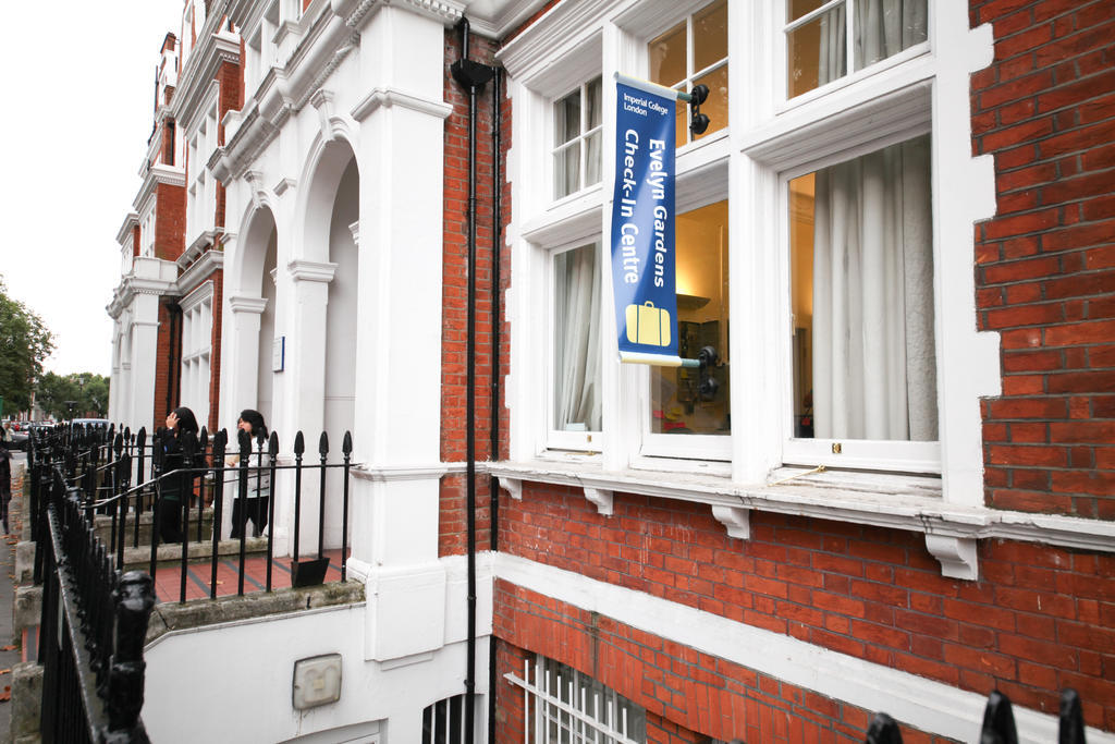Evelyn Gardens Hostel London Exterior photo